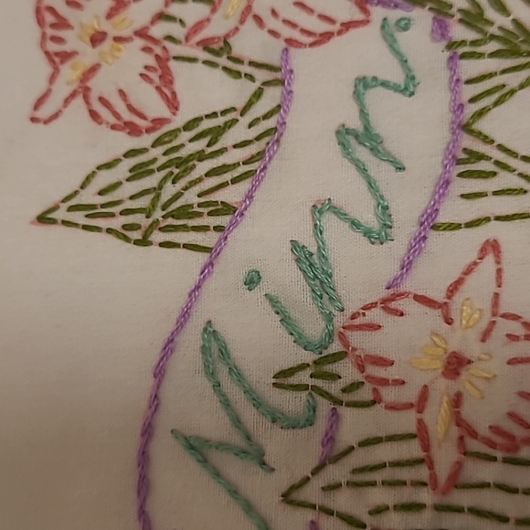 Vintage Hand Stitched Minnesota State Bird & Flower. - Picture 8 of 16